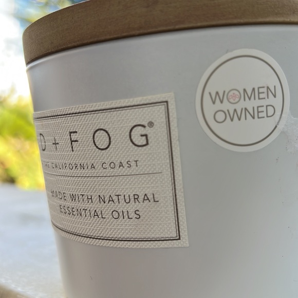 Ocean & Sea Salt Scented Candle - Picture 13 of 14